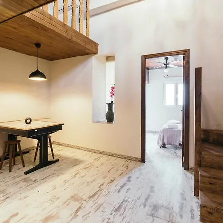 Buho House アパートホテル