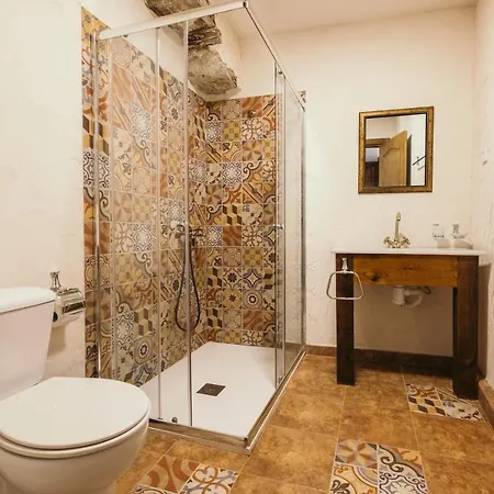 Aparthotel Buho House Valenza