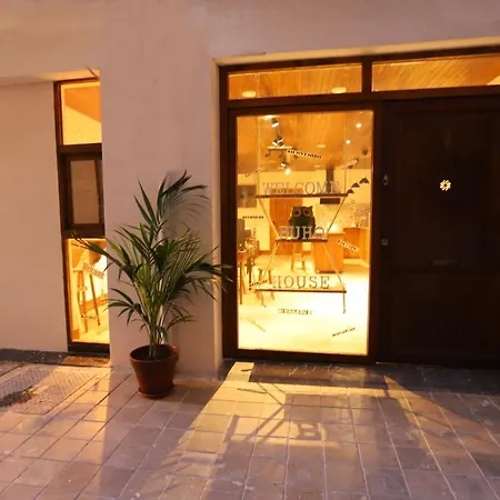 Buho House Aparthotel *