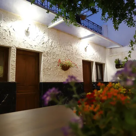 Lägenhetshotell Buho House *