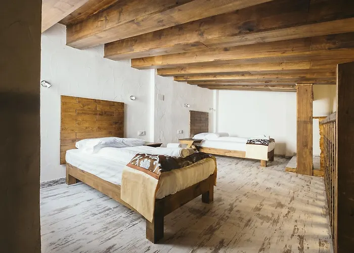 Buho House *