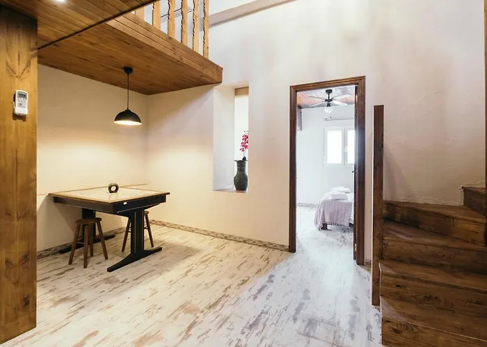 Buho House Aparthotel