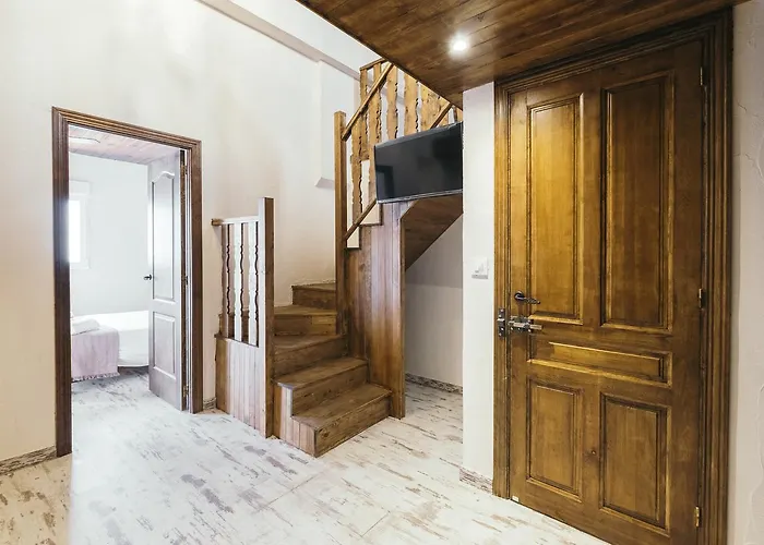 Buho House Aparthotel *